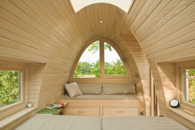 bench-drawers-stylish-tree-house-interior-design7
